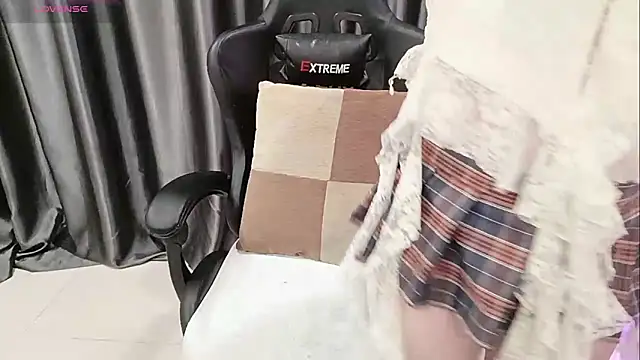 Yuki-yio online show from April 16, 2026, 1:17 am