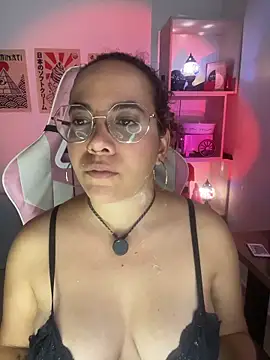 Snapshot of Emma_Wish chatting on May 25, 2026, 8:51 pm Emma Wish online show from May 25, 2026, 8:51 pm