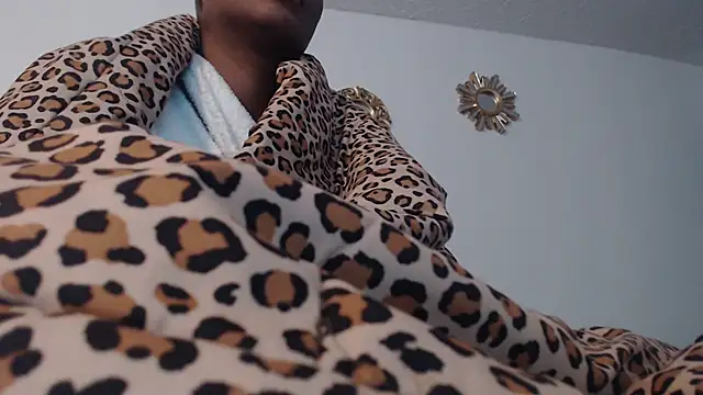 HoneyDripHer online show from December 5, 2024, 10:17 am