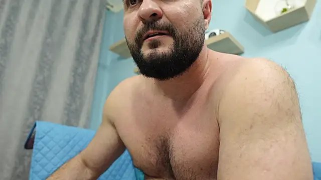 Snapshot of Muscle_Bear chatting on February 20, 2025, 3:08 pm Muscle Bear online show from February 20, 2025, 3:08 pm
