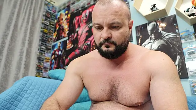 Snapshot of Muscle_Bear chatting on October 14, 2025, 5:57 pm Muscle Bear online show from October 14, 2025, 5:57 pm