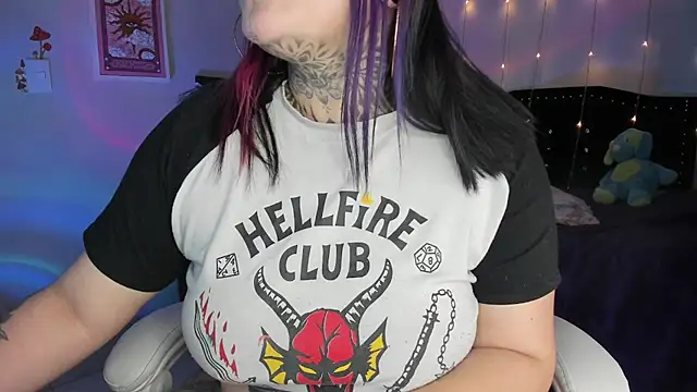 Snapshot of cherrybom_ chatting on November 26, 2025, 11:27 pm cherrybom online show from November 26, 2025, 11:27 pm