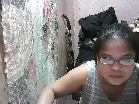 abiemayhottiey online show from November 16, 2025, 9:58 am