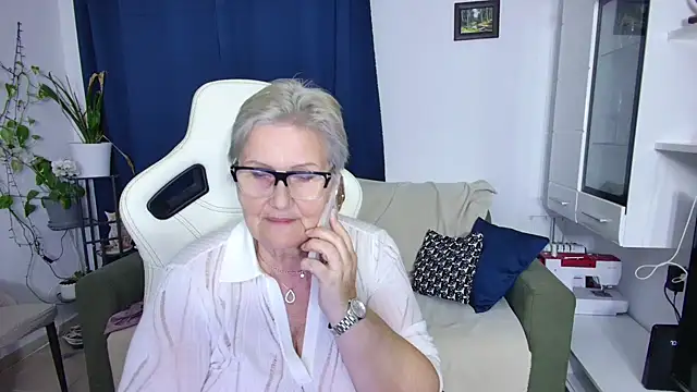 Selenna57 online show from April 14, 2026, 4:56 pm