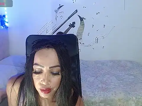 Snapshot of Alexaqueen1 chatting on March 15, 2025, 12:15 am Alexaqueen1 online show from March 15, 2025, 12:15 am