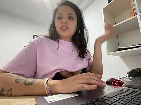 Snapshot of apretadito47 chatting on May 19, 2026, 8:16 pm apretadito47 online show from May 19, 2026, 8:16 pm