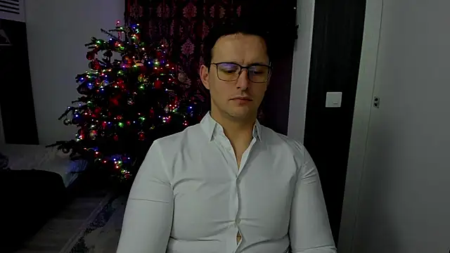 sexxymuscles4u online show from January 14, 2026, 1:15 pm