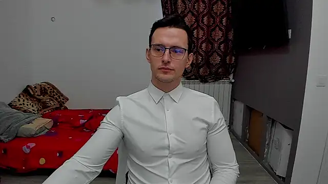 Snapshot of sexxymuscles4u chatting on January 27, 2025, 10:49 am sexxymuscles4u online show from January 27, 2025, 10:49 am