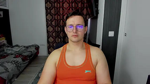 sexxymuscles4u online show from March 3, 2026, 12:23 pm