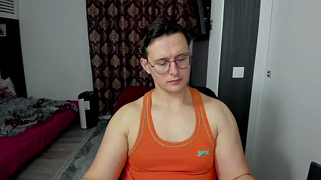 sexxymuscles4u online show from February 24, 2026, 12:50 pm