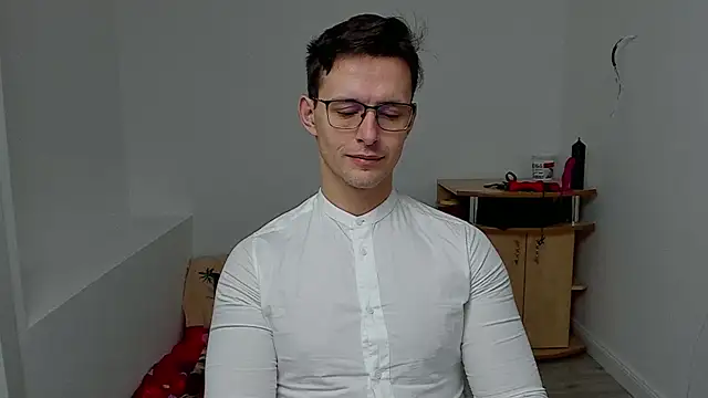 Snapshot of sexxymuscles4u chatting on January 13, 2025, 10:03 am sexxymuscles4u online show from January 13, 2025, 10:03 am