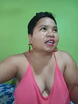 Snapshot of hotpussyxxx33x chatting on July 5, 2026, 5:58 am hotpussyxxx33x online show from July 5, 2026, 5:58 am