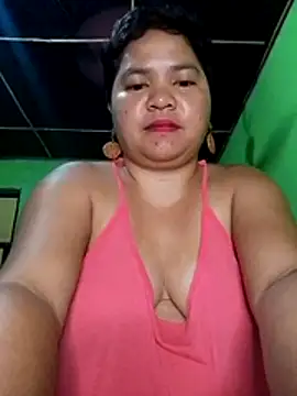 Snapshot of hotpussyxxx33x chatting on April 25, 2026, 8:28 pm hotpussyxxx33x online show from April 25, 2026, 8:28 pm