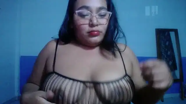 Snapshot of sirena_15 chatting on July 6, 2026, 5:14 am sirena 15 online show from July 6, 2026, 5:14 am