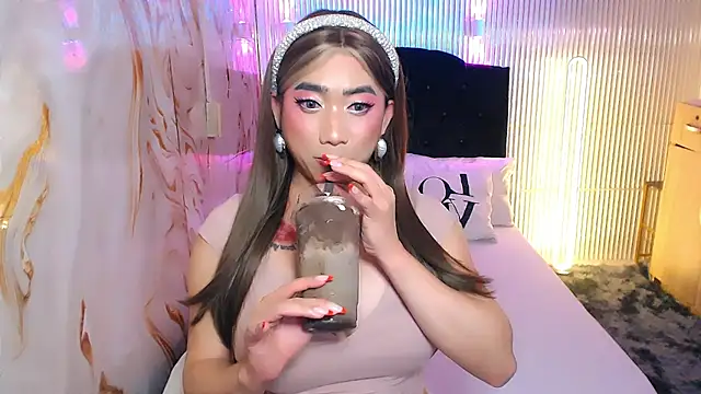 24cmBananaSelfsucker online show from April 18, 2026, 11:01 am