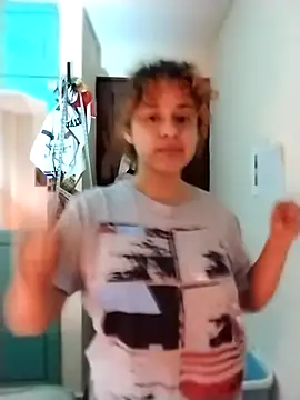 Snapshot of EmmaMelissa0521 chatting on November 30, 2025, 1:39 am EmmaMelissa0521 online show from November 30, 2025, 1:39 am