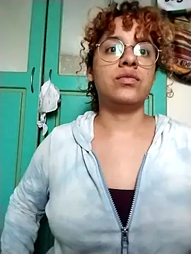 Snapshot of EmmaMelissa0521 chatting on October 31, 2025, 8:05 pm EmmaMelissa0521 online show from October 31, 2025, 8:05 pm