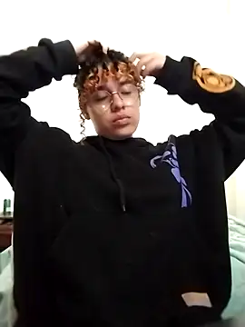 EmmaMelissa0521 online show from February 8, 2026, 7:33 pm