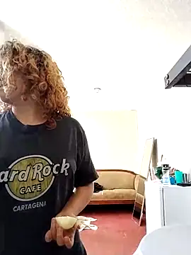 EmmaMelissa0521 online show from April 1, 2026, 3:42 pm