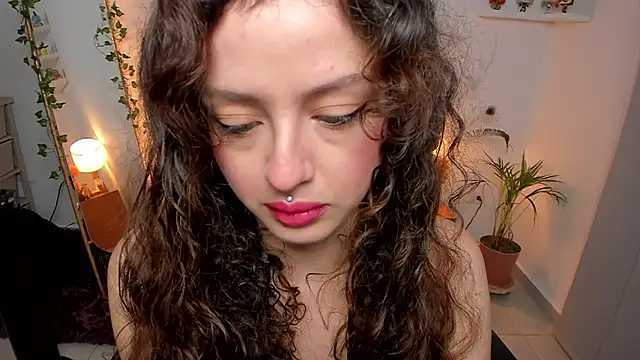 Cassandra Caiin online show from June 24, 2026, 1:26 am