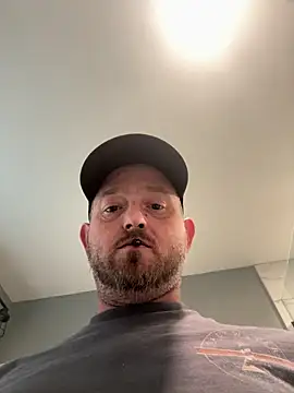 smokeymt420 online show from April 1, 2026, 6:49 pm