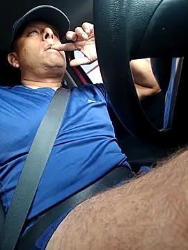 chicoguapo8 online show from November 26, 2025, 10:10 pm