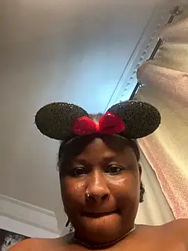 catty3232 online show from January 8, 2026, 11:22 pm