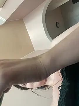 Flossy Vettie online show from March 9, 2026, 1:14 pm