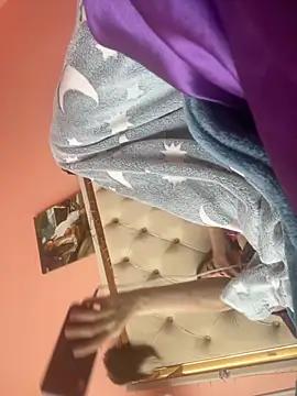 Flossy Vettie online show from October 4, 2025, 12:39 pm