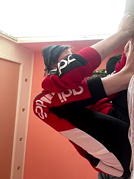 Flossy Vettie online show from December 16, 2025, 7:23 am