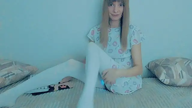 Snapshot of YourCaramel chatting on November 4, 2025, 3:43 am YourCaramel online show from November 4, 2025, 3:43 am