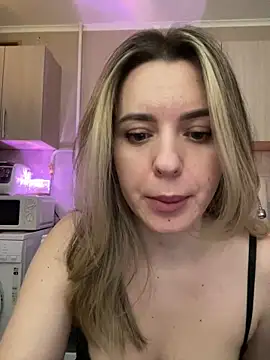 Snapshot of NastyushaaLove chatting on March 18, 2025, 7:01 pm NastyushaaLove online show from March 18, 2025, 7:01 pm