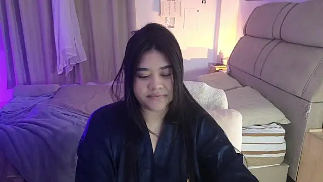 Snapshot of feluriana chatting on May 5, 2026, 12:24 am feluriana online show from May 5, 2026, 12:24 am