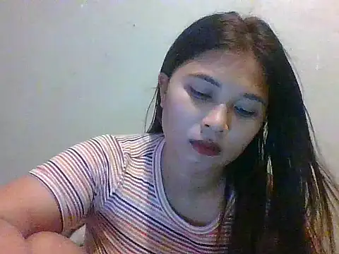 Snapshot of wildsexypinay33x chatting on November 1, 2025, 2:18 am wildsexypinay33x online show from November 1, 2025, 2:18 am