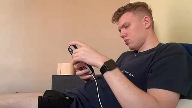 sexybooii6968 online show from September 12, 2025, 4:18 pm