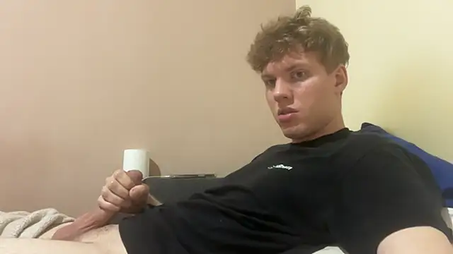 sexybooii6968 online show from November 15, 2025, 8:13 pm