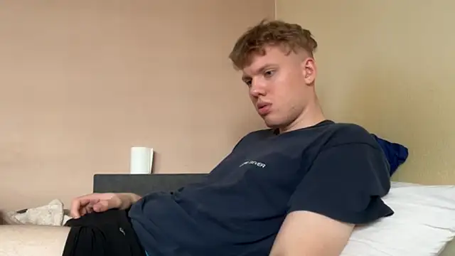 sexybooii6968 online show from October 10, 2025, 12:17 pm