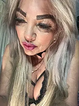 Snapshot of scarlett_sexx69 chatting on November 29, 2025, 11:32 am scarlett sexx69 online show from November 29, 2025, 11:32 am