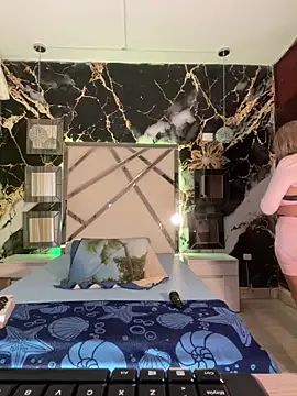 scarlett sexx69 online show from February 18, 2026, 11:39 am