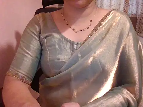 Pinky 4 online show from May 17, 2026, 7:41 am