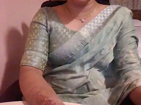 Snapshot of Pinky_4 chatting on October 25, 2025, 6:08 pm Pinky 4 online show from October 25, 2025, 6:08 pm