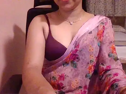 Snapshot of Pinky_4 chatting on September 8, 2025, 4:50 pm Pinky 4 online show from September 8, 2025, 4:50 pm