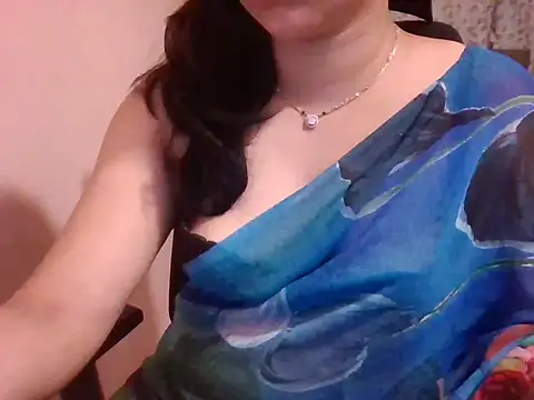 Snapshot of Pinky_4 chatting on November 12, 2025, 10:02 pm Pinky 4 online show from November 12, 2025, 10:02 pm