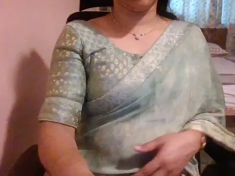Snapshot of Pinky_4 chatting on September 11, 2025, 5:40 am Pinky 4 online show from September 11, 2025, 5:40 am
