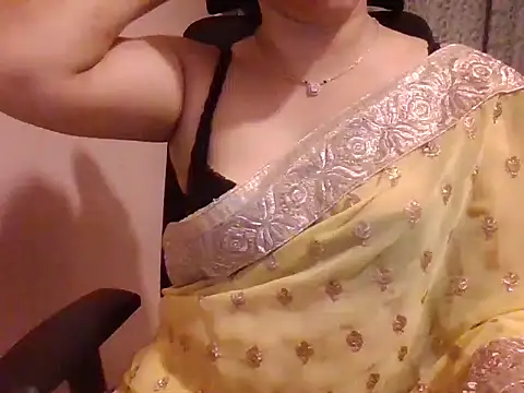 Snapshot of Pinky_4 chatting on March 9, 2025, 2:10 pm Pinky 4 online show from March 9, 2025, 2:10 pm