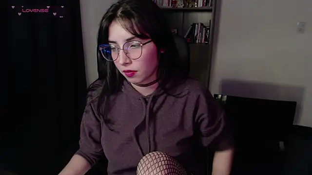 LemonsaD  online show from April 7, 2026, 10:11 pm