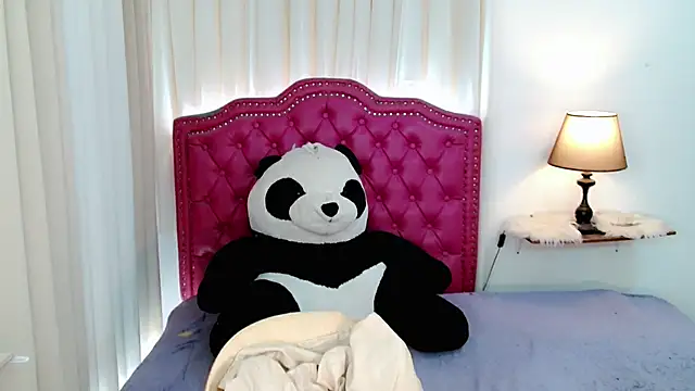 Snapshot of DreamLADYBOY chatting on May 4, 2026, 4:16 am DreamLADYBOY online show from May 4, 2026, 4:16 am