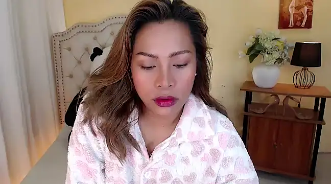 Snapshot of DreamLADYBOY chatting on February 21, 2025, 11:54 pm DreamLADYBOY online show from February 21, 2025, 11:54 pm