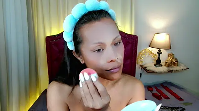 Snapshot of DreamLADYBOY chatting on June 5, 2026, 12:04 am DreamLADYBOY online show from June 5, 2026, 12:04 am