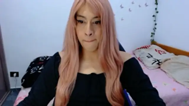 OriannaDomenechi online show from June 1, 2026, 11:15 pm